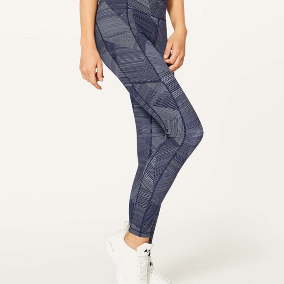 Lululemon Leggings Size 4 (NWT) - Priced to Sell - Picture 2 of 5